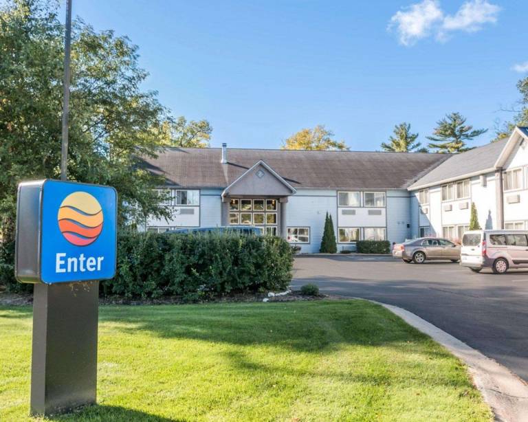 Comfort Inn Traverse City in Traverse City, MI