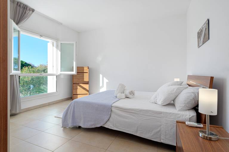 Aparthotel with terrace | Garden view — photo 3