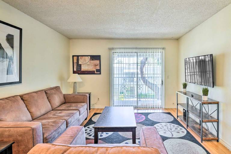 Las Vegas Condo Explore The Strip & Downtown