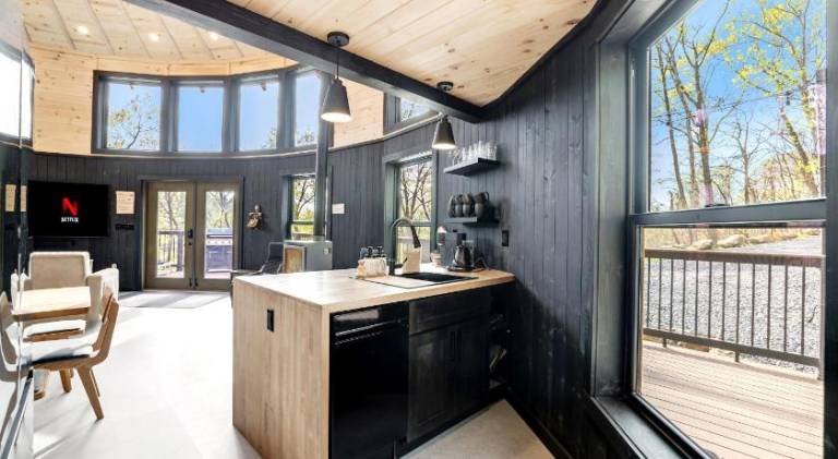 Villa with hot tub — photo 3