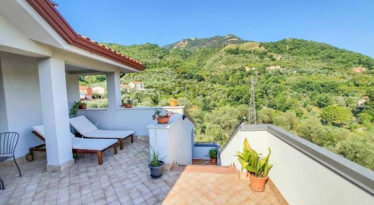 Holiday apartment with barbeque, patio & pool | Good for workation | Pets allowed — photo 5