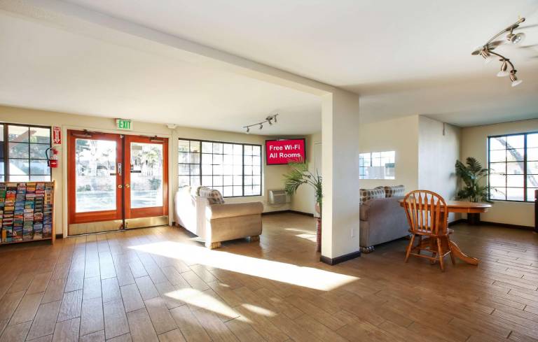 Red Roof Inn Lompoc — photo 4