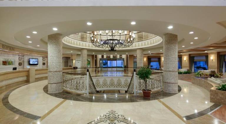 Alba Queen Hotel — photo 3
