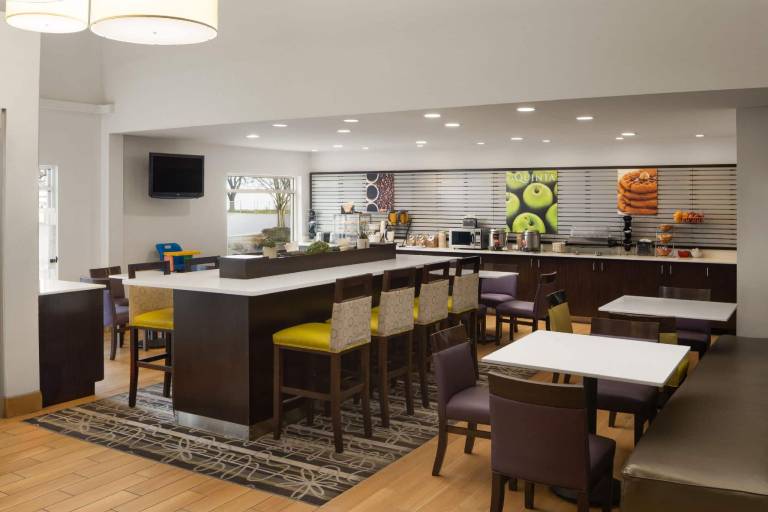 La Quinta Inn & Suites by Wyndham Spokane Valley — photo 5