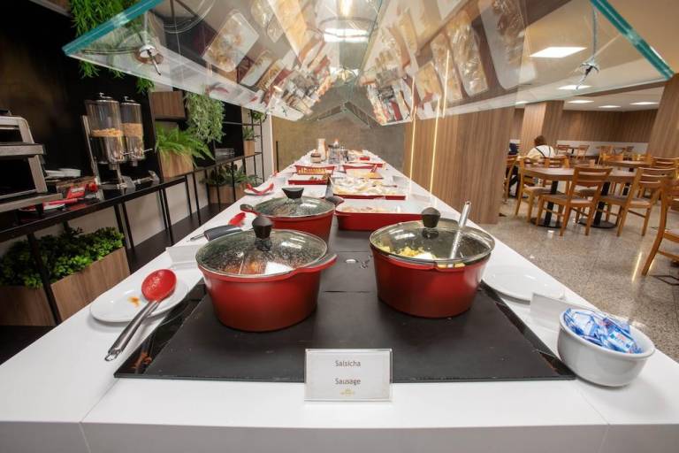 Summit Hotel Monaco — photo 5
