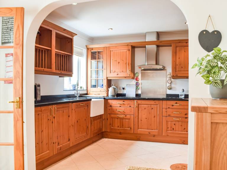 Children-friendly lovely cottage with garden | River view | Pets are welcome — photo 5
