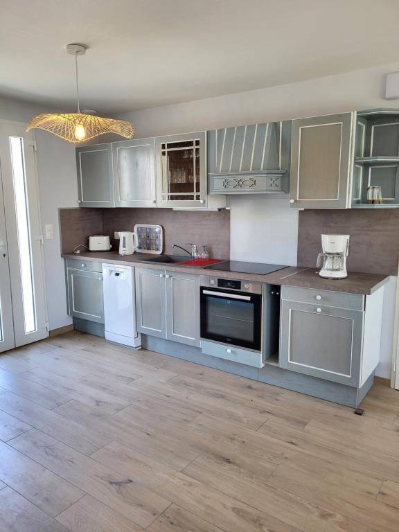 Fully equipped wonderful vacation home with grill, garden & terrace | Garden view | Pets are welcome — photo 2