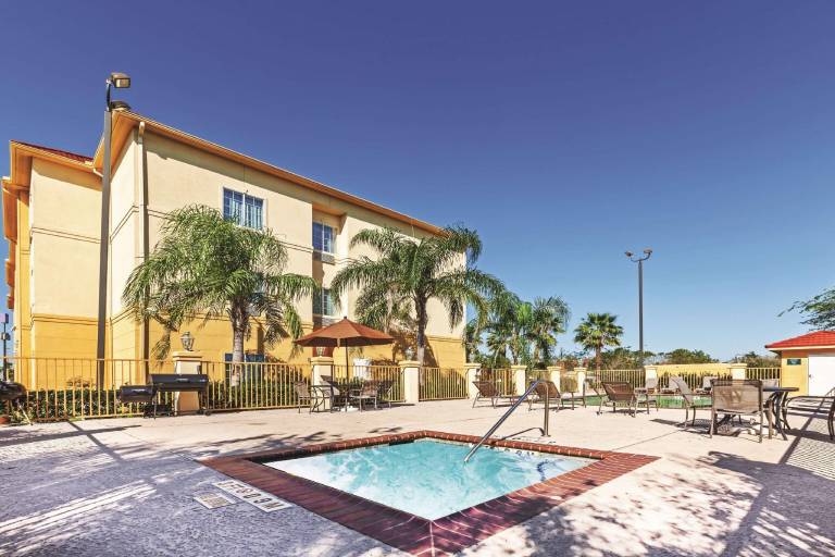 La Quinta Inn & Suites by Wyndham Winnie in Winnie, TX