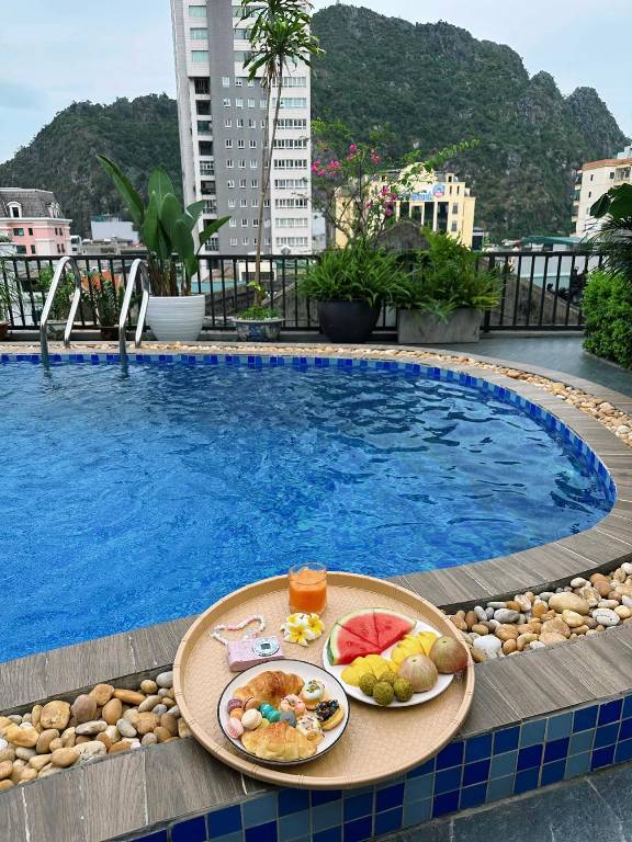 Villa with 3 rooms for 8 persons in Ha Long