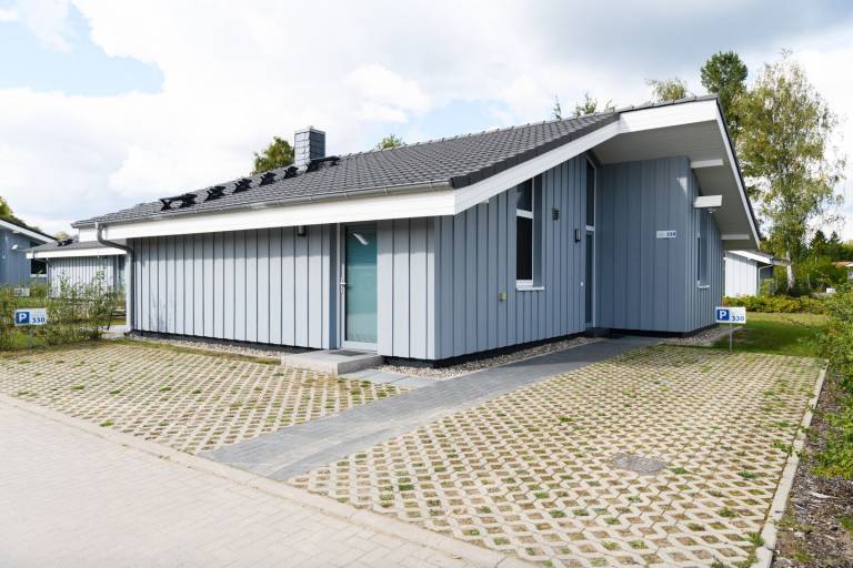Seeschwalbe 330 - Das skandinavische Familienhaus für 4 mit Sauna und Whirlpool in Mirow