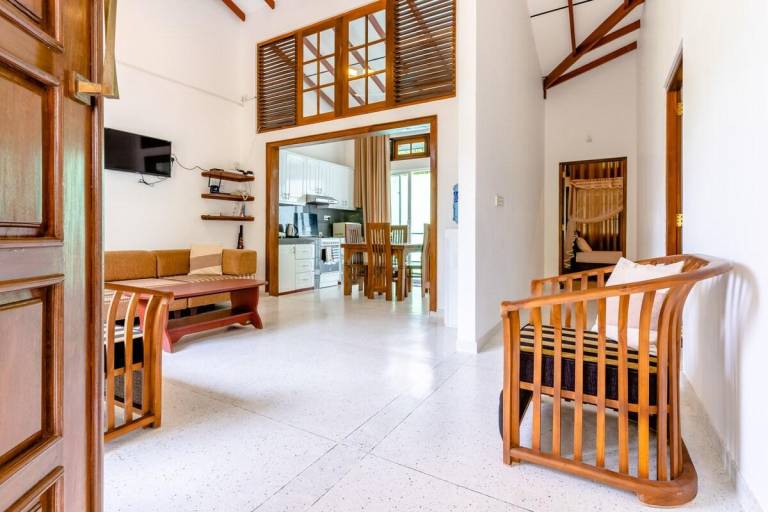 Villa with garden, pool & barbeque | Perfect for remote work — photo 5