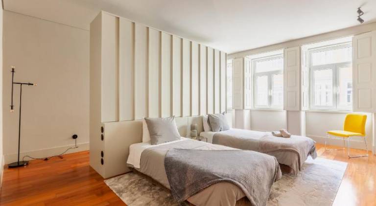 Rental apartment with terrace | Near São Bento Railway Station | Suitable for remote work in Porto