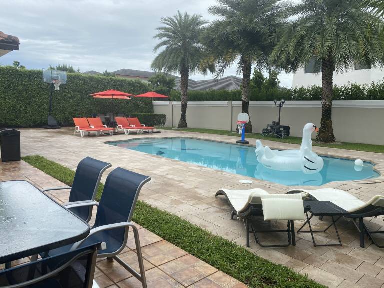 House  Hialeah Gardens