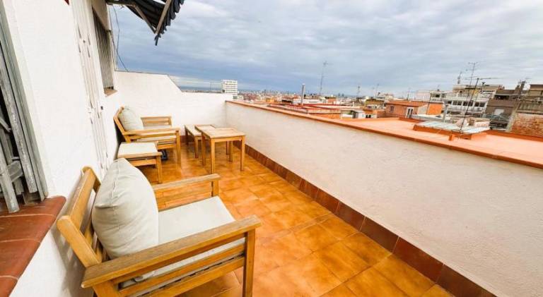 Pleasant holiday apartment with patio | Pets are welcome in Barcelona