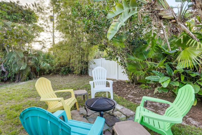 5 Mi to Stuart Beach! Home w/ Pet-Friendly Yard — photo 2