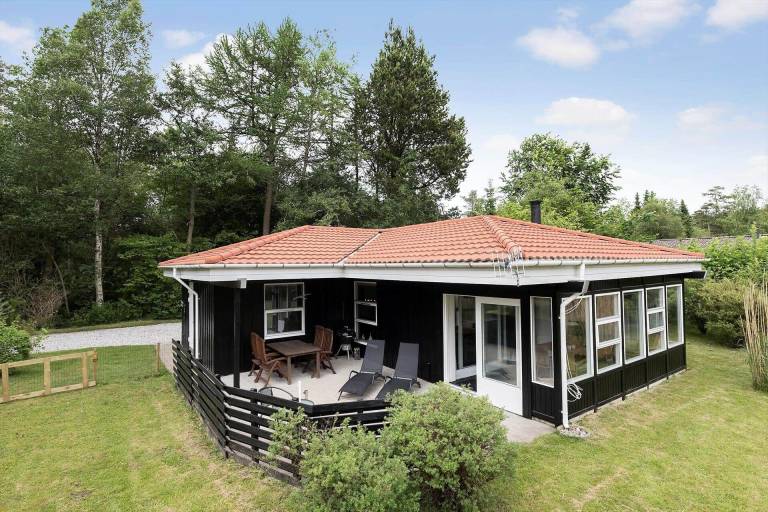 Pleasant vacation home with garden, patio & BBQ | Pets are welcome in Ebeltoft