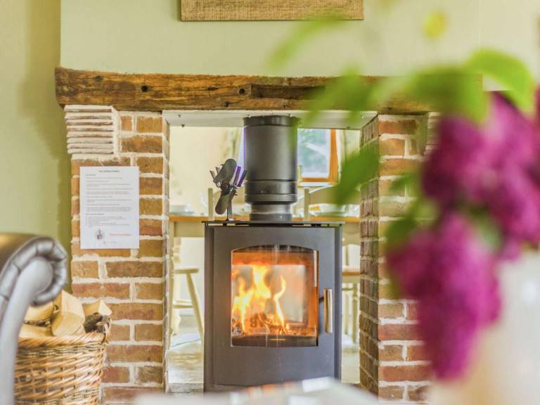 Wonderful cottage with jacuzzi & yard | Pet-friendly — photo 4
