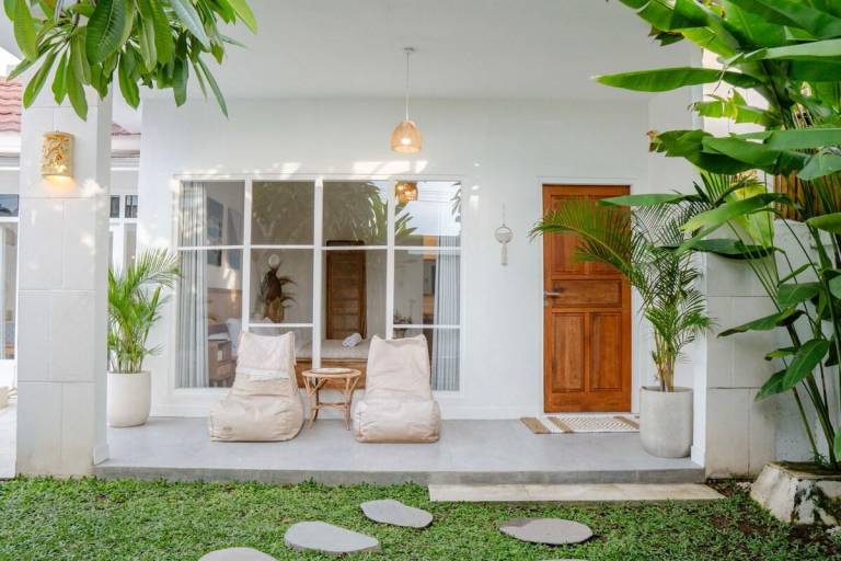 Vacation home with pool & patio | Good for workation | Pets allowed — photo 3