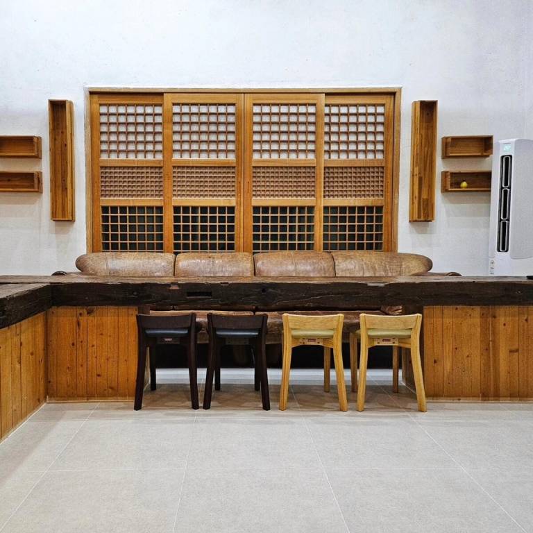 House Jangsu-ro