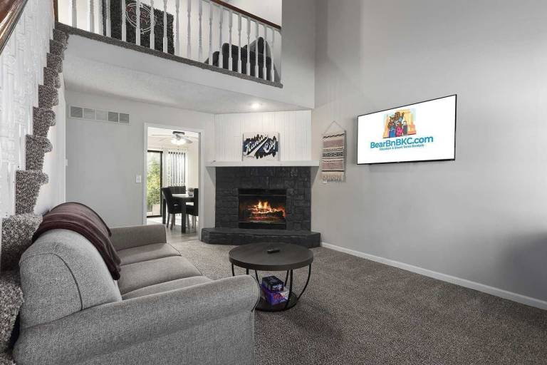 Condo  Brittany Pointe