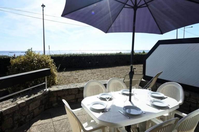 Fully equipped rental apartment with garden & patio | Close to the beach | Pet-friendly — photo 2