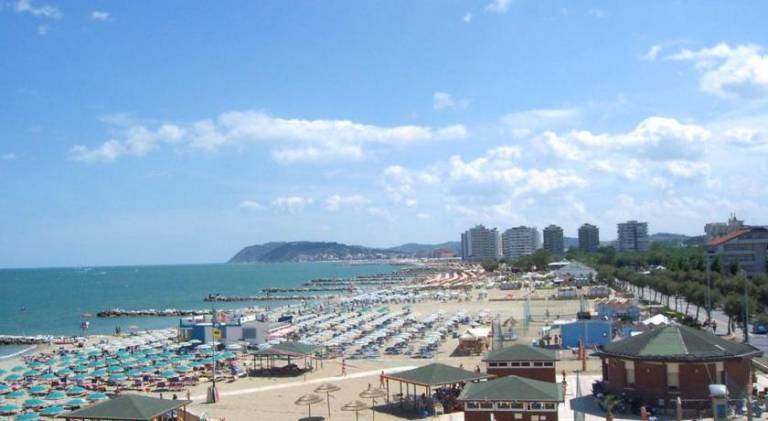 Serviced apartment with terrace & garden | Next to the beach | Pets allowed — photo 4