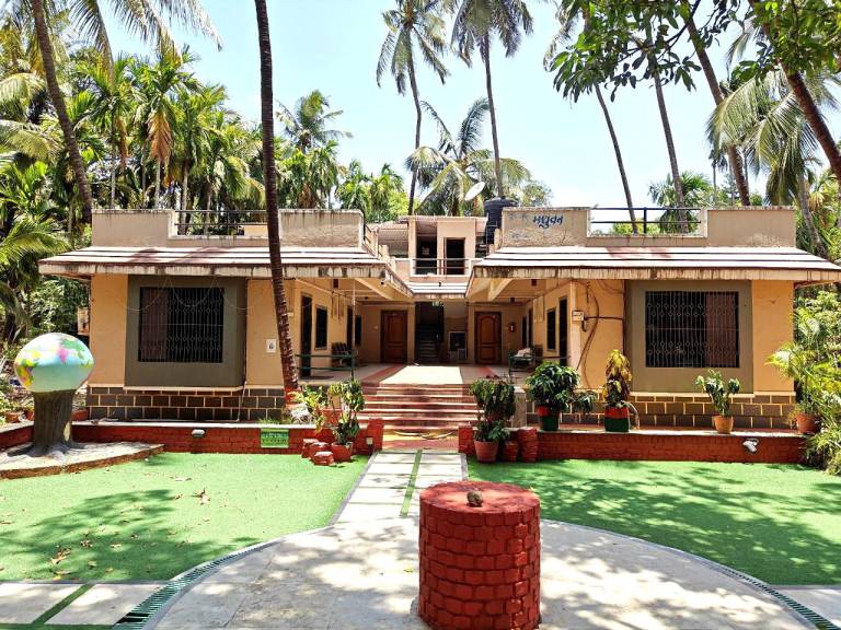 Bed and breakfast Mandwa Beach