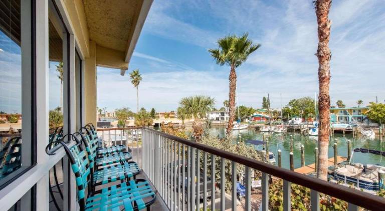 Treasure Island Hotel and Marina — photo 2