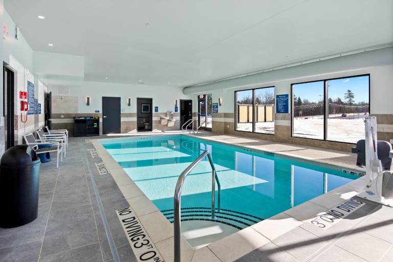 Best Western Plus Marquette Hotel & Suites — photo 2
