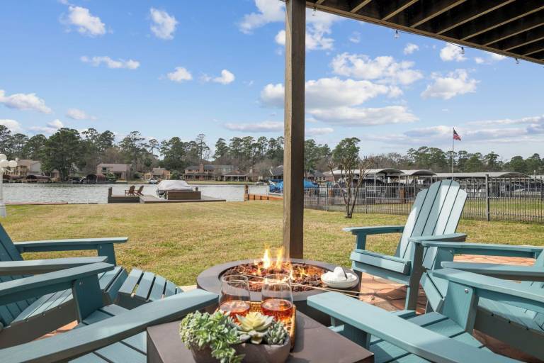 House Lake Conroe
