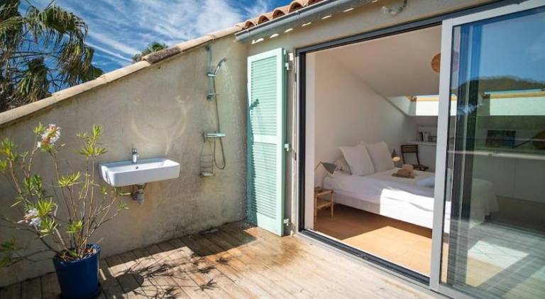 Fully equipped pleasant villa with grill, terrace & yard | Beach nearby | Pets are welcome — photo 3