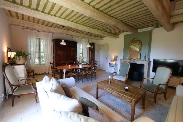 Fully equipped lovely house with patio & private pool | Pets are welcome — photo 3
