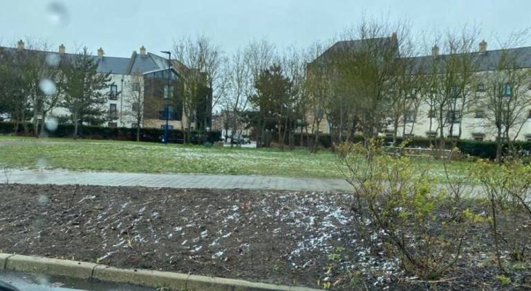 Exquisite Modern Homely 2 Bed Apartment with On-street Parking, Super Fast WIFI & 5 mins drive to Sc in Cambridge