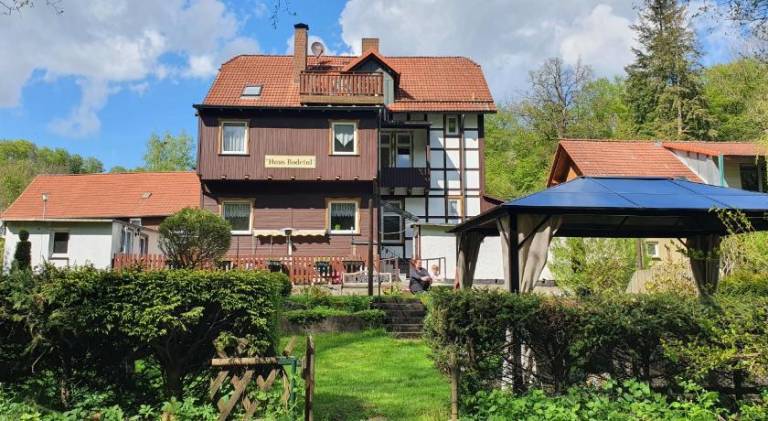 Rental apartment with yard, grill & patio | Pets are welcome in Thale