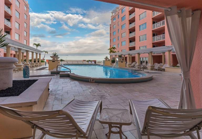 Resort  Sand Key