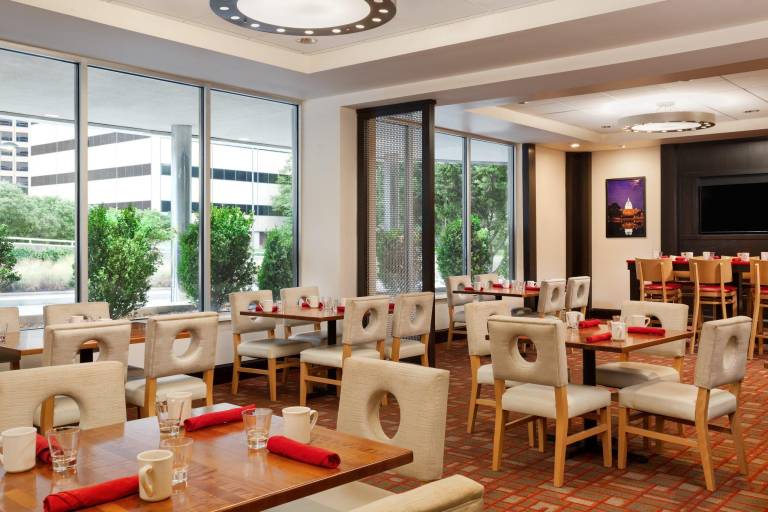 Holiday Inn National Airport/Crystal City By IHG — photo 4