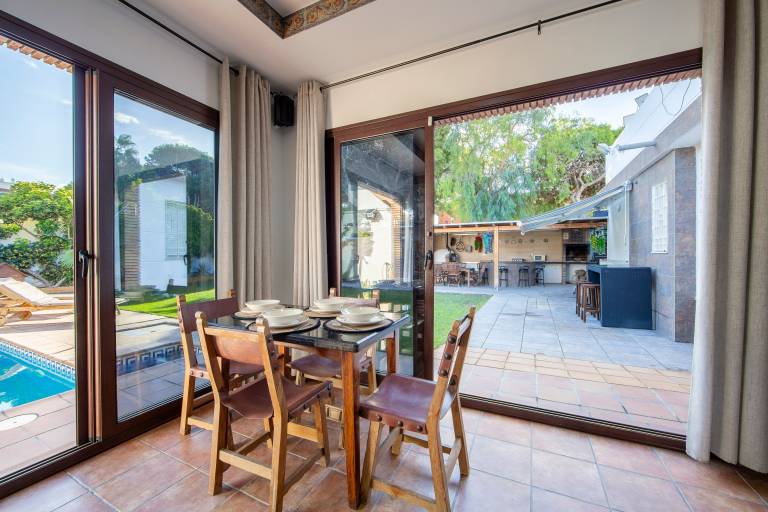 Holiday apartment with barbecue, terrace & pool | Garden view | Next to the beach | Pets are welcome — photo 5