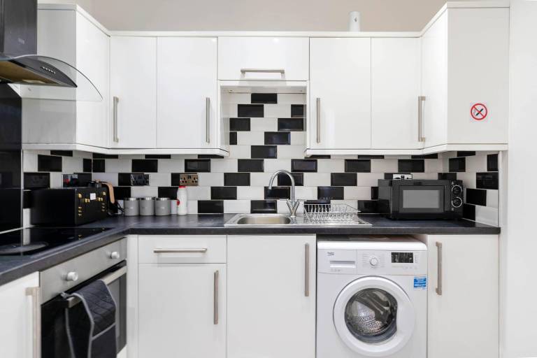 Edinburgh BEACH Apartment Free on-street parking — photo 3