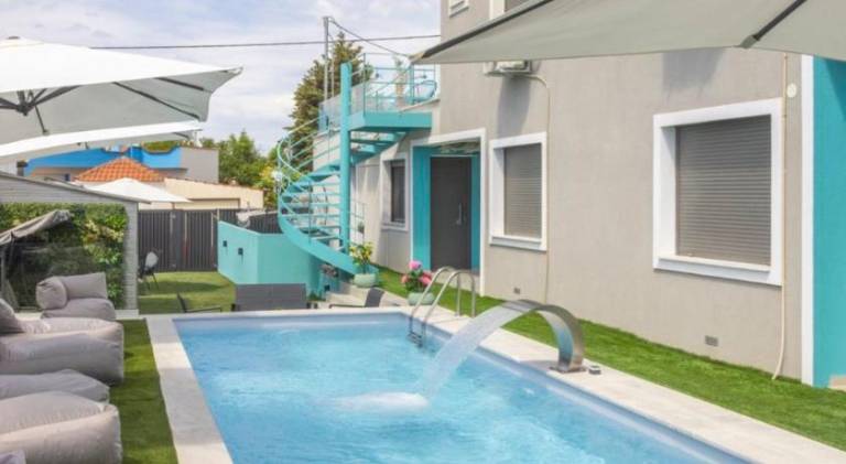 House with private pool, patio & garden — photo 4