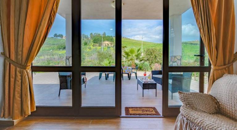Villa with pool — photo 2