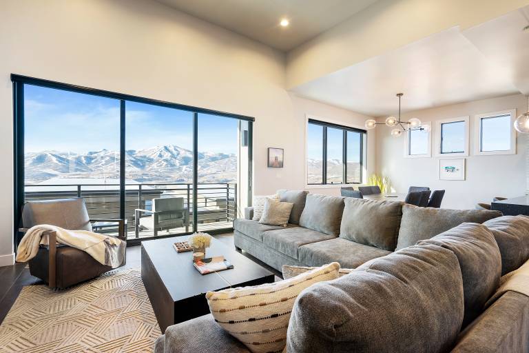 Apartment Hideout