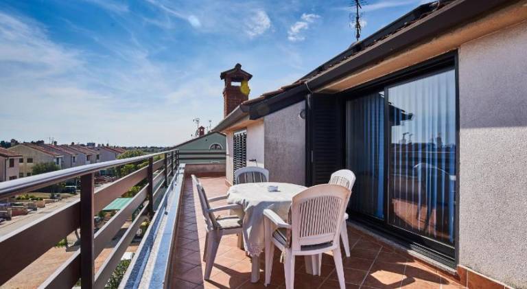 Nice holiday apartment with terrace & yard | Pet-friendly — photo 4