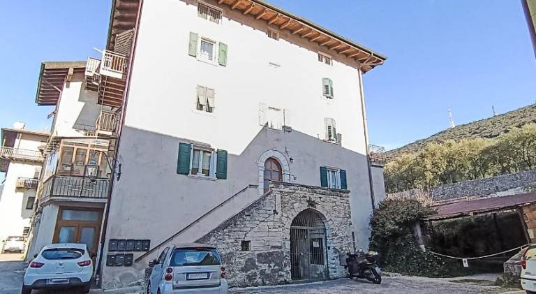 Holiday apartment with 1 room for 4 persons in Arco