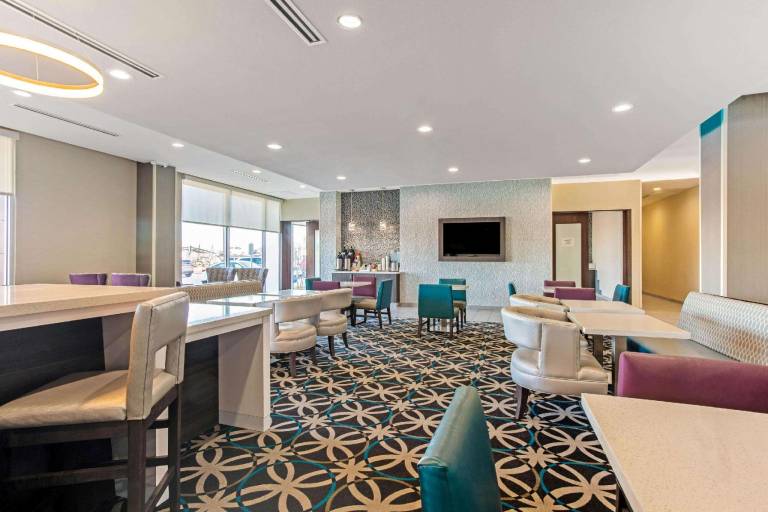 La Quinta Inn & Suites by Wyndham Sweetwater East in Sweetwater, TX