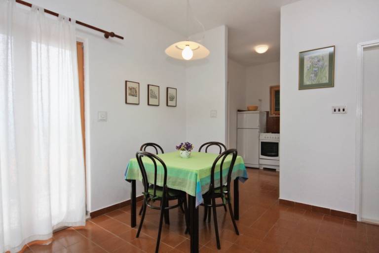 Three bedroom house with terrace and sea view Splitska, Brač (K-5668) — photo 5