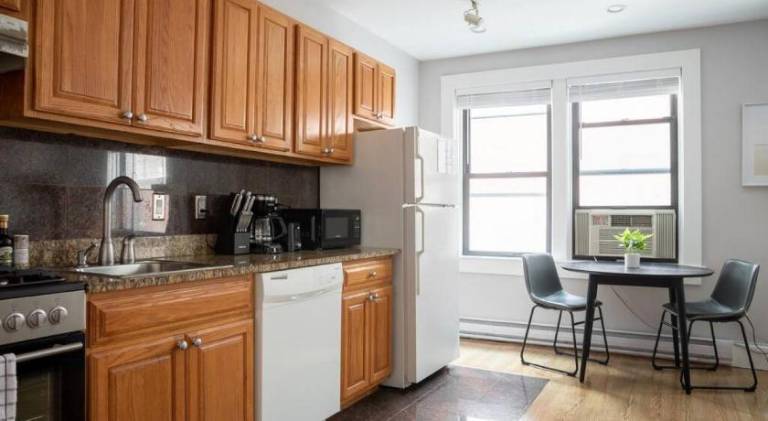 Airy 1BR Walkable to Everywhere in Boston — photo 4