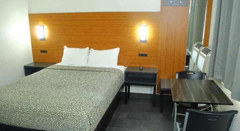 SOFI MOTEL — photo 3