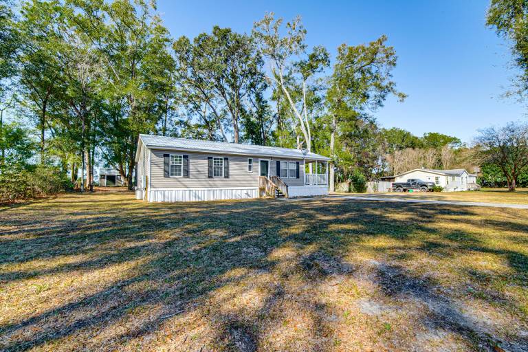 Paddle, Swim & More! Charming Home in High Springs — photo 5