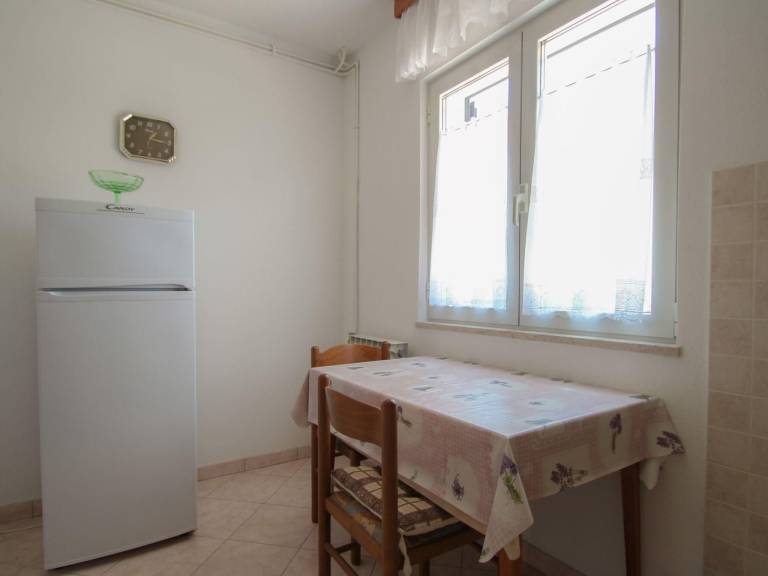 Apartment with patio & BBQ — photo 3