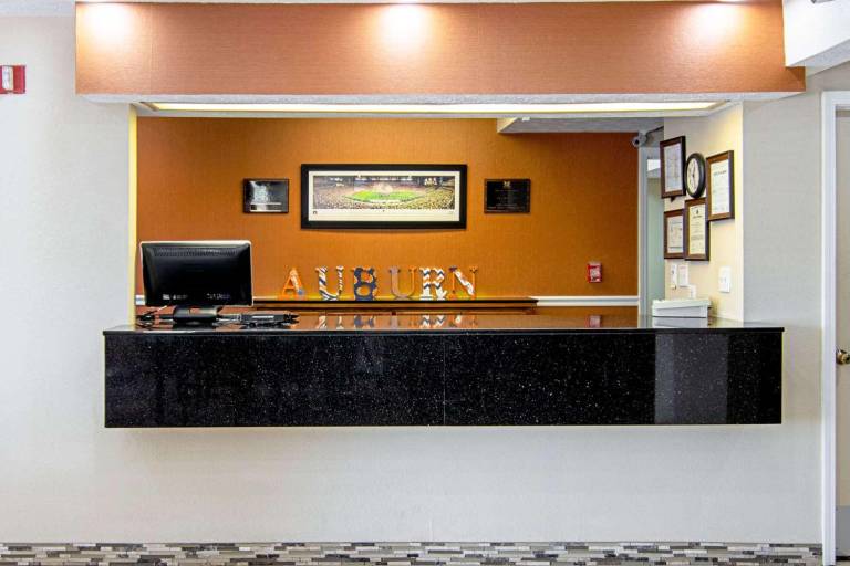 Auburn Lodge near University — photo 4